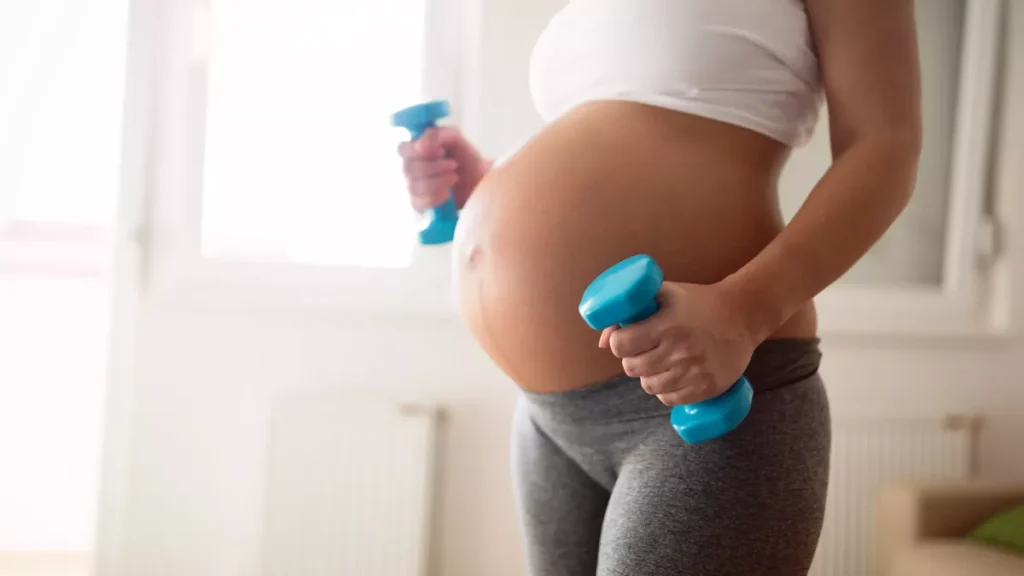 découvrez les sports à éviter pendant la grossesse pour assurer la santé et la sécurité de la maman et du bébé. apprenez les activités à privilégier et celles qui pourraient présenter des risques.