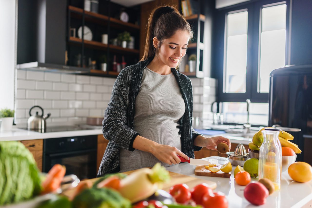 découvrez l'importance de la diversification alimentaire pendant la grossesse pour assurer une nutrition équilibrée, soutenir le développement du bébé et promouvoir la santé de la future maman. apprenez les meilleures pratiques et conseils pour une alimentation variée et nutritive durant cette période cruciale.