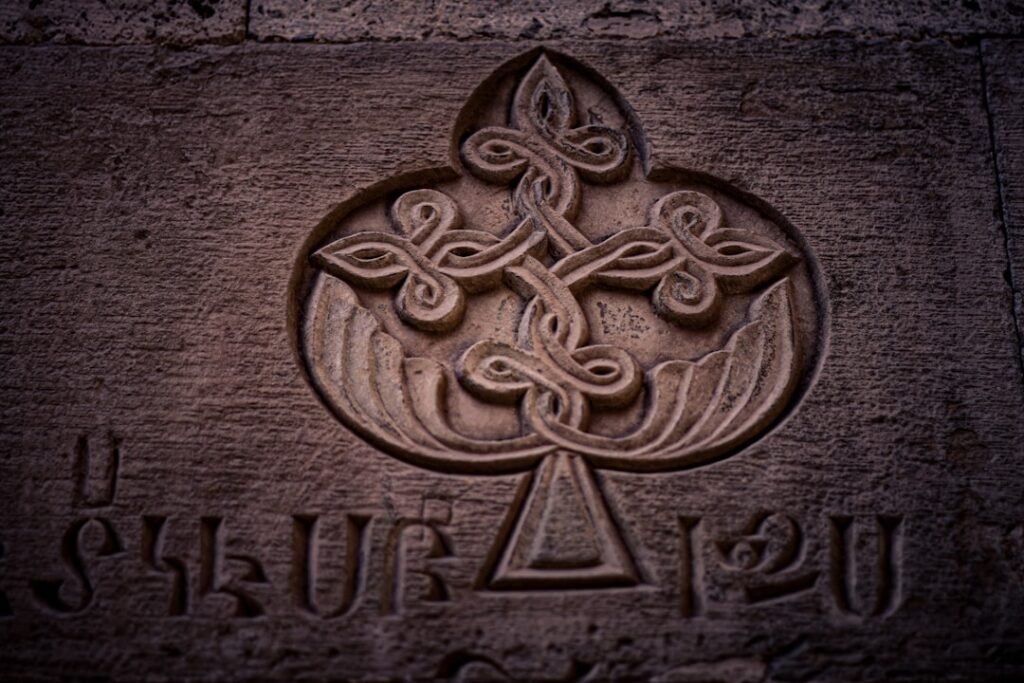 découvrez une liste unique de prénoms celtiques avec leurs origines et significations. trouvez le nom celtique parfait pour votre enfant ou projet culturel.