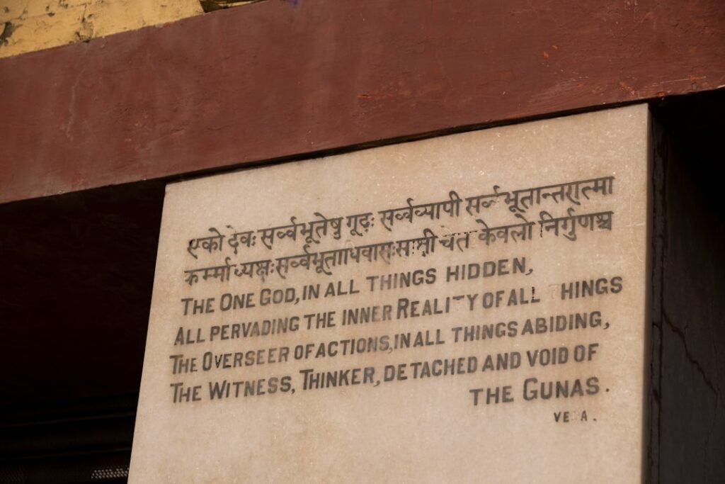 découvrez une liste inspirante de prénoms indiens traditionnels et modernes avec leur signification et origine pour choisir le nom parfait.