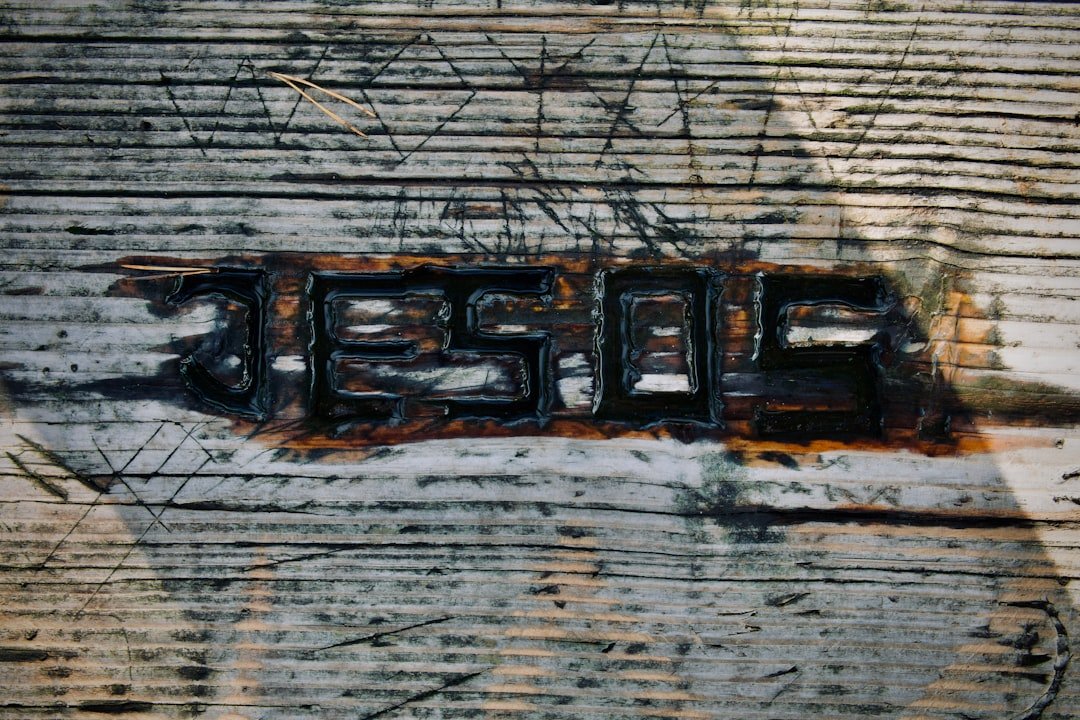 découvrez une sélection unique de prénoms vintage, élégants et chargés d'histoire, parfaits pour un style classique et intemporel.